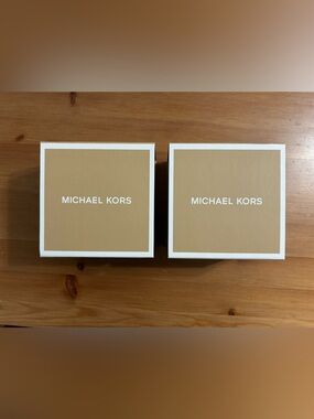 Michael Kors gift box set of 2 small size